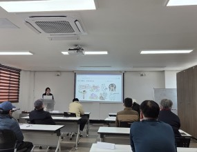 &nbsp;3월 게이트웨이 참여주민 교육 진행3월 9일(월)부터 11일(수)까지 3일간, 게이트웨이 참여자들의 원활한 적응을 위한 기초 교육을 진행했습니다.센터 및 자활사업 전반에 대한 이해를 돕고, 앞으로의 참여 과정에 대한 방향을 함께 나누는 뜻깊은 시간이었습니다.새로운 시작을 응원하며, 참여자분들의 힘찬 발걸음을 함께하겠습니다.