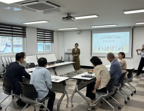 마산회원구 간담회를 진행하였습니다.- 내용 : 제종남 마산회원구청장님께서 새로 부임하시어 센터의 사업 현황과 직원들과 인사하는 시간을 가졌습니다.- 일시 : 2024년 7월 24일 수요일- 장소 : 마산지역자활센터 3층 강당 