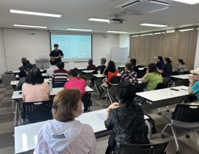 근골격계 질환 예방-경남근로자건강센터&nbsp;일 시 : 7월 24일(금) 16시 ~ 18시장 소 : 센터 교육장인원 : 자활근로 참여주민 26명&nbsp;